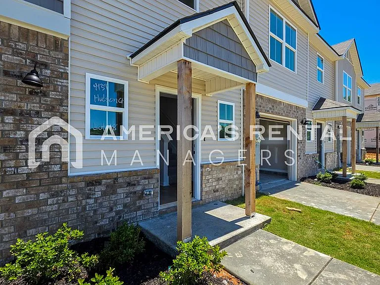 4139 Hudson Ct — Photo 3