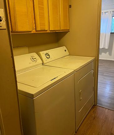 4th image of 4068 Rainbow Dr