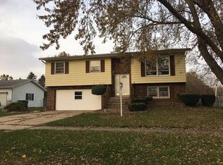 2400 W 61st Pl, Merrillville, IN 46410