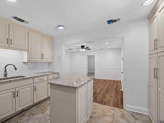 4th image of 4615 41st St