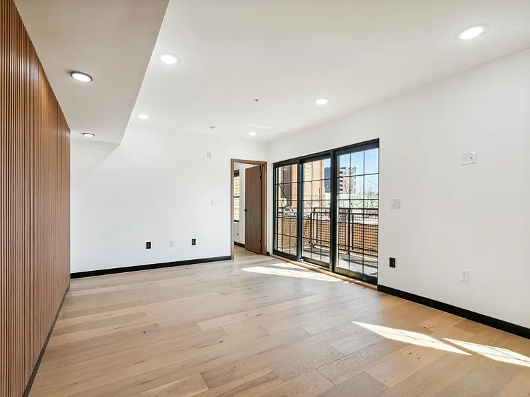 212 Church St #14 — Photo 2