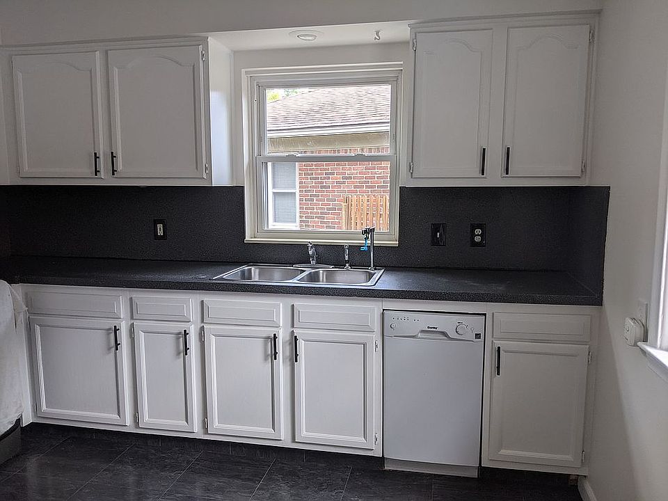 1st image of 22600 Chapoton St