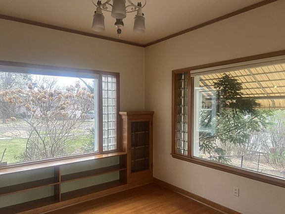 20th image of 1619 Koenigstein Ave