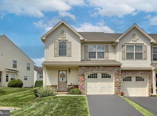 1837 Vista Dr, Mechanicsburg, PA 17055