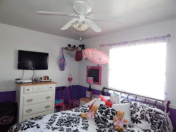 2nd image of 5161 Chaves Cir