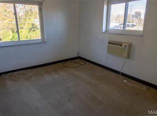 2758 Walton Rd APT M, Saint Louis, MO 63114