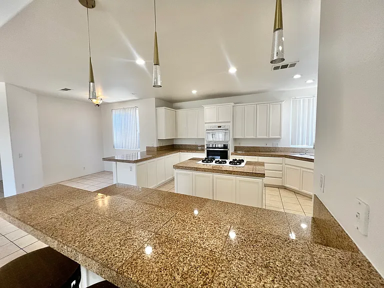 40921 Hovley Ct — Photo 17
