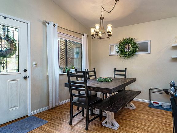 4th image of 18910 Horizon Ct