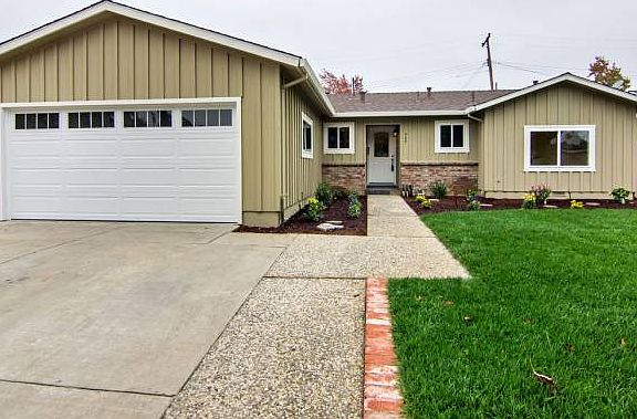 2nd image of 727 Pinewood Dr