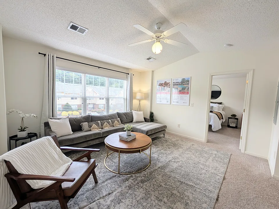 Spacious living room