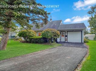 64 Schutt Ct, Grand Island, NY 14072