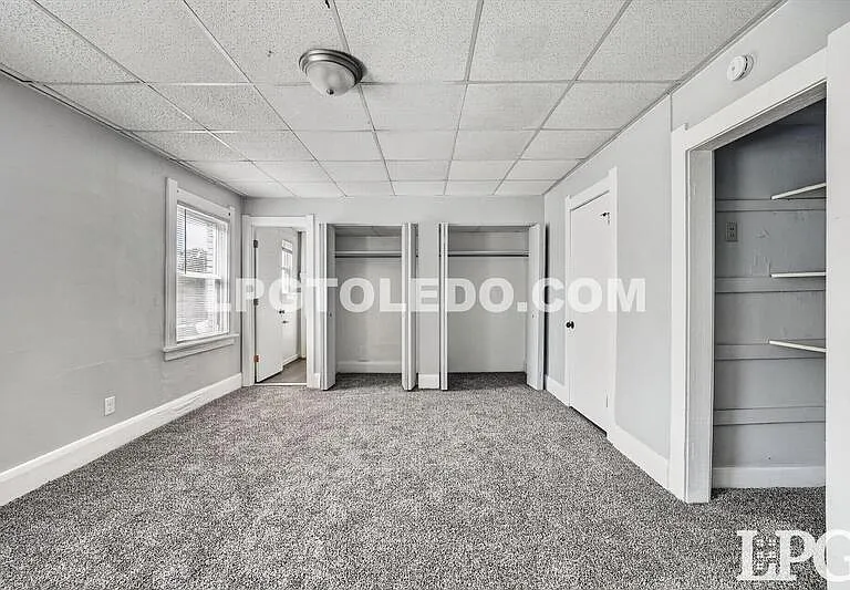 1734 Arlington Ave — Photo 18