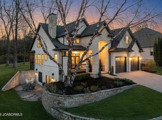 1100 Old Hawthorne Dr E, Columbia, MO 65201