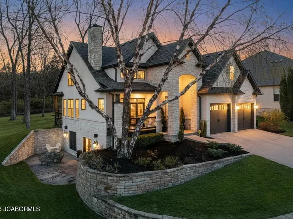 1100 Old Hawthorne Dr E, Columbia, MO 65201