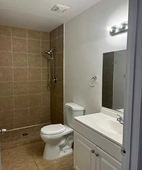 7482 Courtyard Run E #E — Photo 15