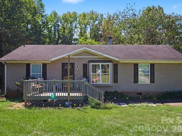 198 Smith Clemmer Rd, Mount Holly, NC 28120