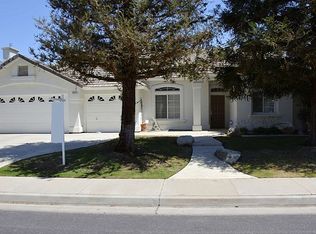 8408 Whitewater Dr, Bakersfield, CA 93312