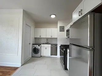 Rented by Hillel Realty Group