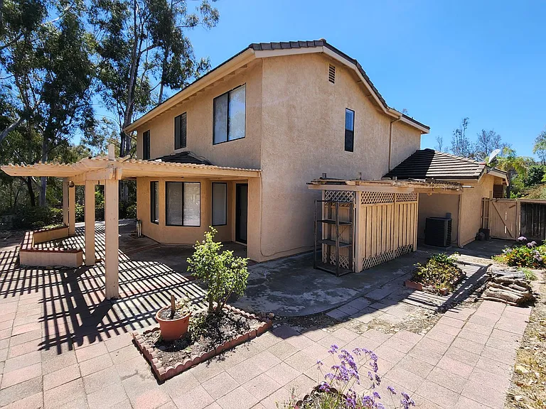 10523 Sunset Ridge Dr — Photo 22