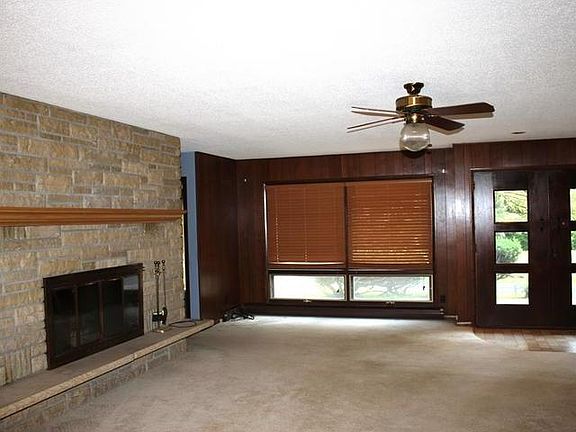 2nd image of 8130 Lost Lake Dr S