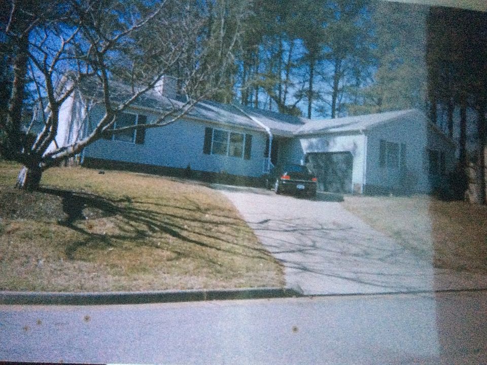 1st image of 835 Darden Dr