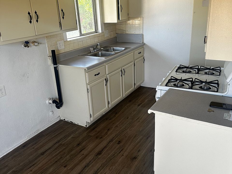 1st image of 751 E Brockton Ave #7