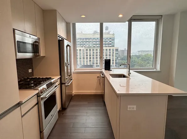 309 Gold Street image 1 of 12