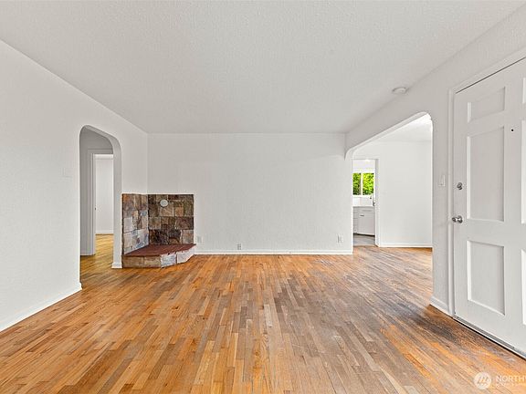 4th image of 1510 N Tyler Street