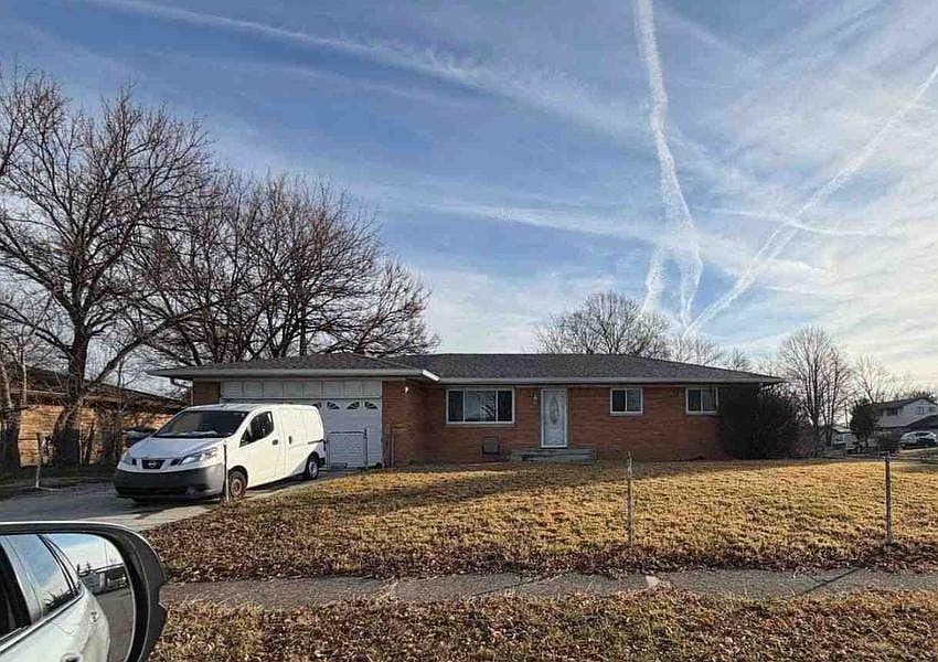 1st image of 2421 Morning Star Dr
