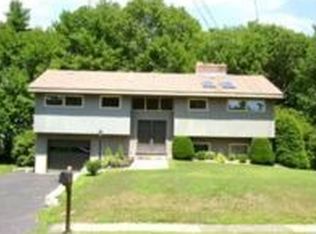 107 Nottingham Rd, Dracut, MA 01826