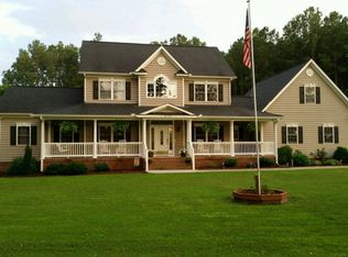 676 Moorefield Rd, West Point, VA 23181