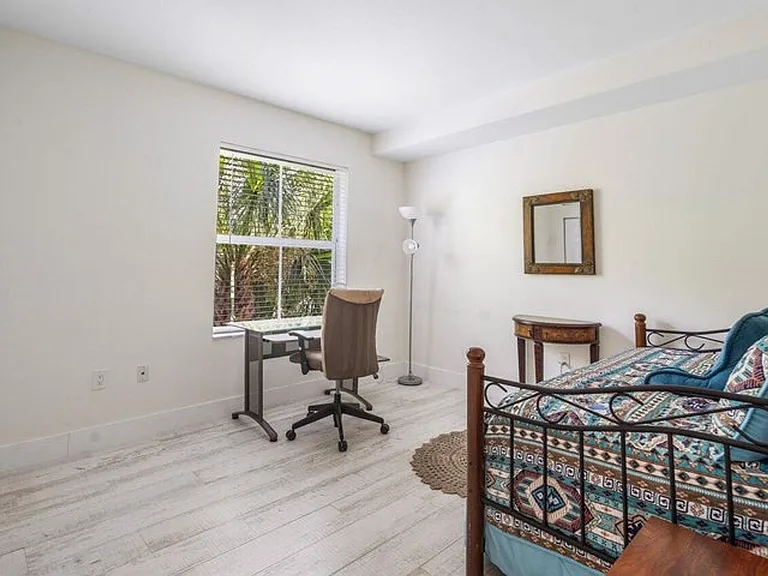 1302 Tuscany Way — Photo 11