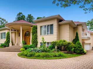 11S030 S Jackson St, Burr Ridge, IL 60527