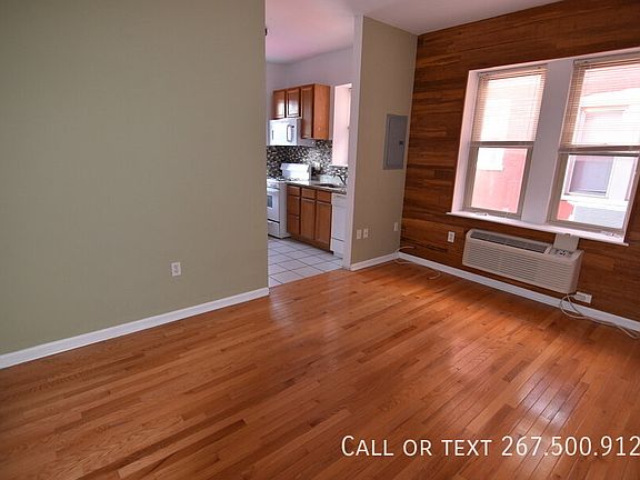 3rd image of 6 S 46th St APT 4