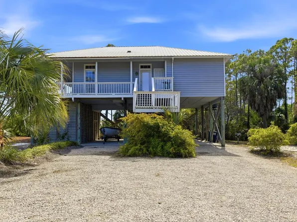 1465 E Gulf Beach Dr, Eastpoint, FL 32328