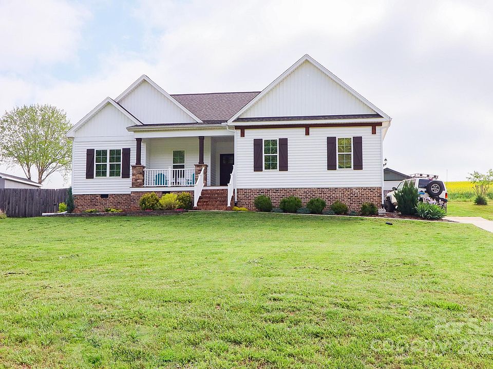 1st image of 179 Foy Ln