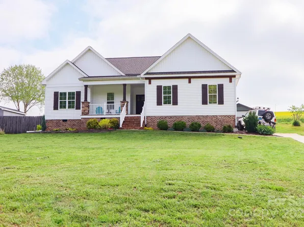 179 Foy Ln, Statesville, NC 28625