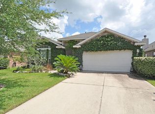 1913 Roaring Springs Dr, Pearland, TX 77584
