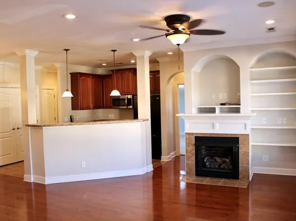 412 Renaissance Ct, Chattanooga, TN 37419