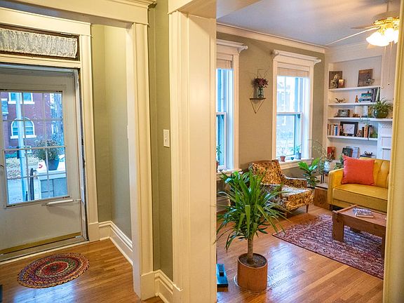 3rd image of 3173 Portis Ave