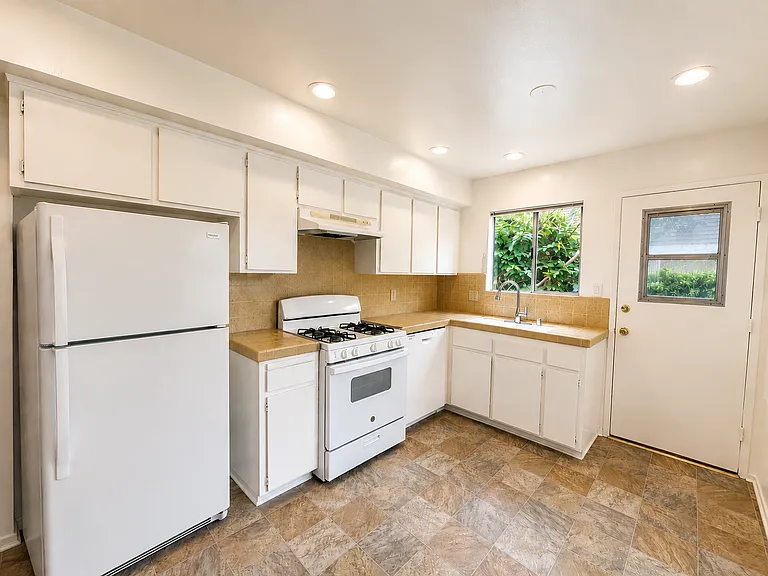 2115 Bataan Rd #1 — Photo 5