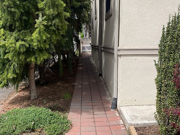 3rd image of 59 Elberon Ave Floor 2