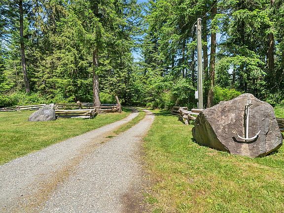 5th image of 620 Valpy Rd