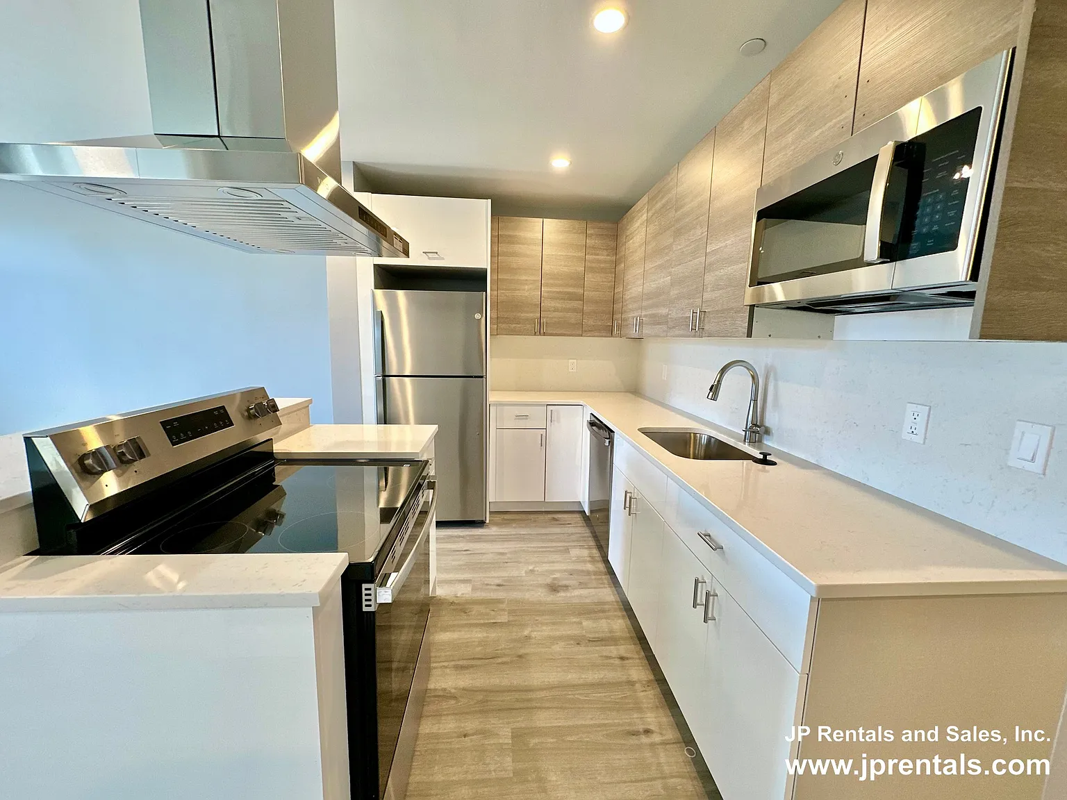 1 bed, 1.0 bath, 600 sqft, $2,500 — Photo 1