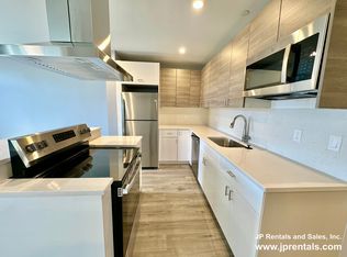 632 Centre St #305, Jamaica Plain, MA 02130