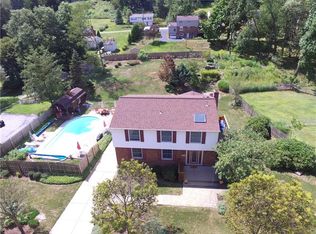 2923 Greenfield Rd, Glenshaw, PA 15116