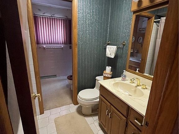 5th image of 653 Hawthorne Dr