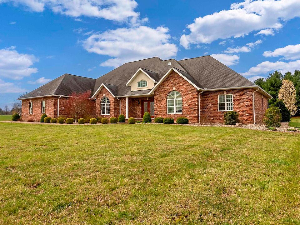 1st image of 3895 Ariel Dr