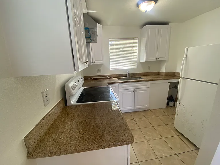 3615 15th Ave S #5 — Photo 3