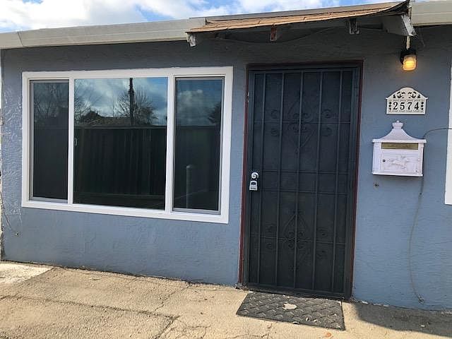 1st image of 2574 West Ave